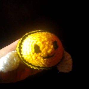 Crocheted bee